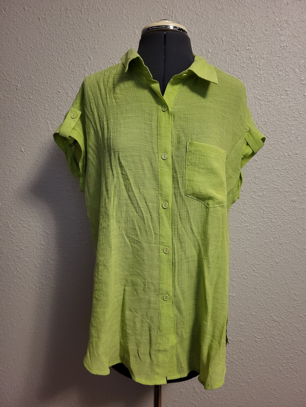no frills Green Button-Up Shirt Size Small